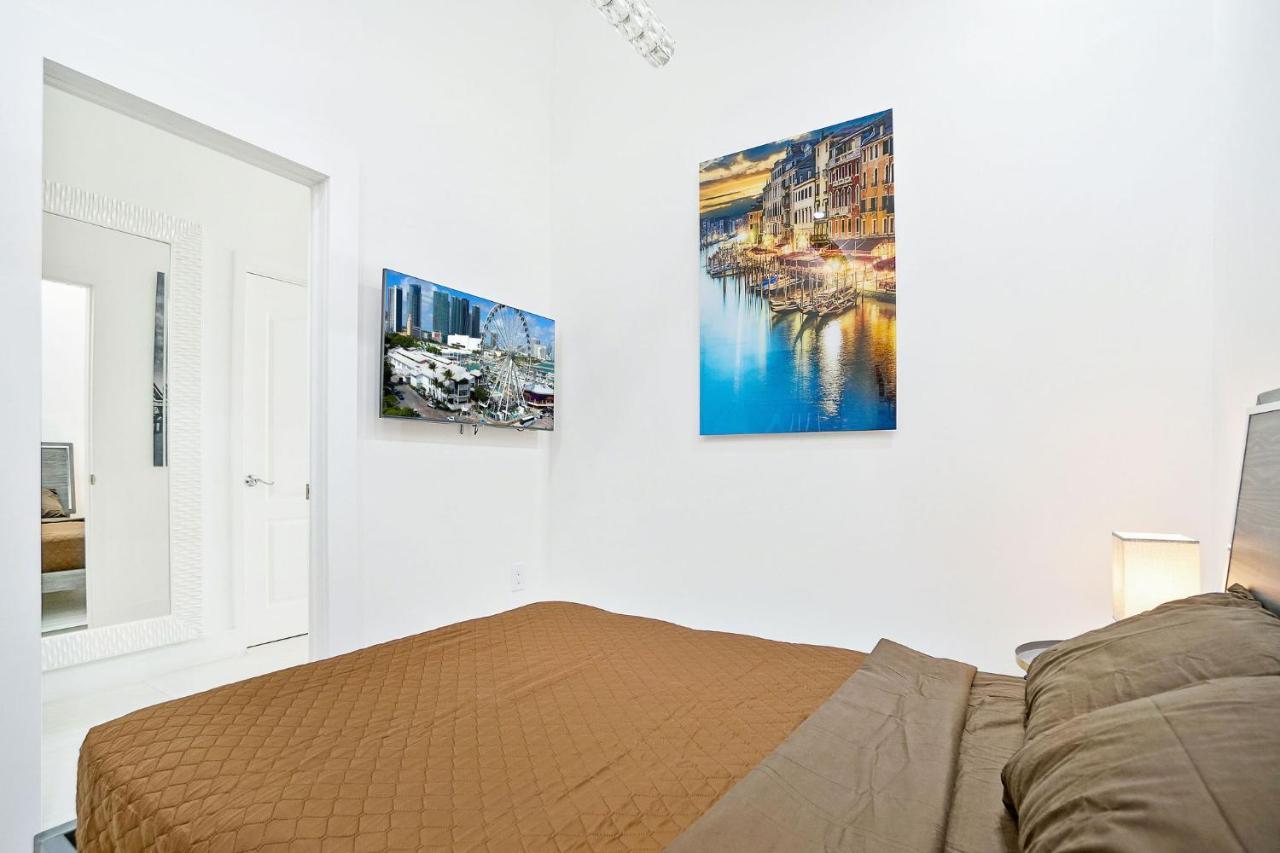 Brickell 4 Bedrooms High Ceiling Loft On The Pool Apartment