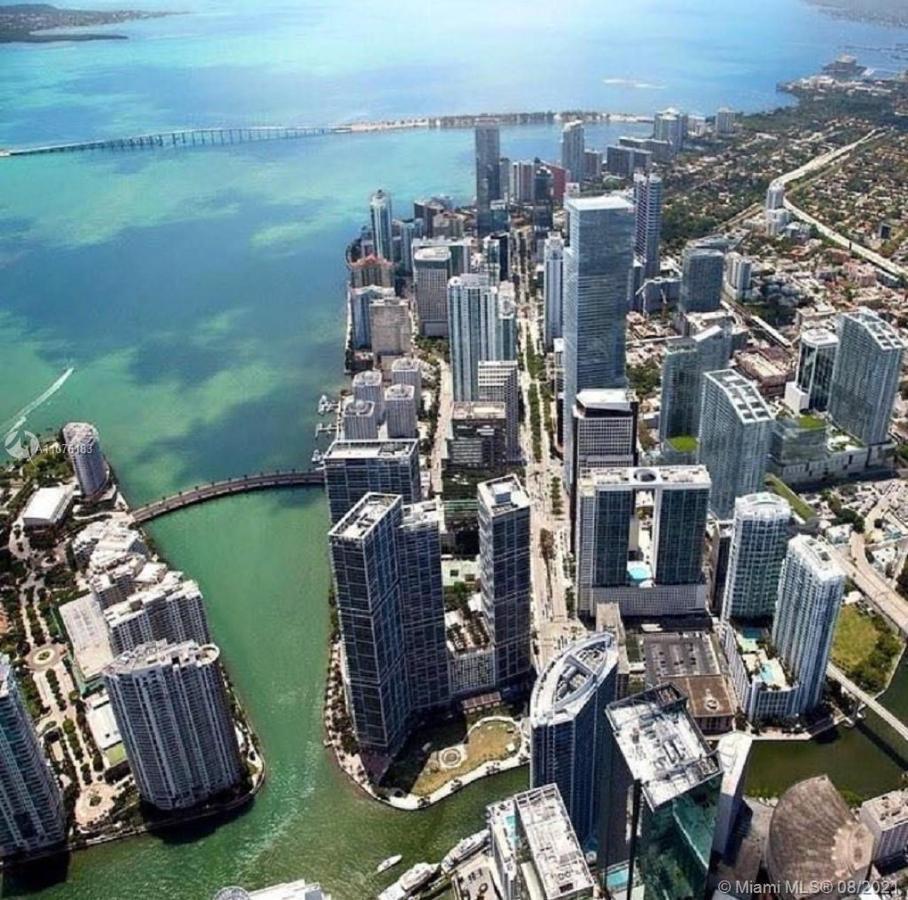 Apartment Brickell 4 Bedrooms High Ceiling Loft On The Pool